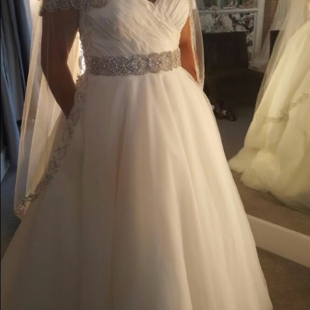 Wedding gown
